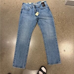 Levi’s middy straight - size 29